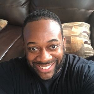 Meet your Posher, Derrick